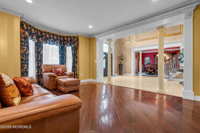 24 Alexis Drive, Farmingdale, NJ 07727