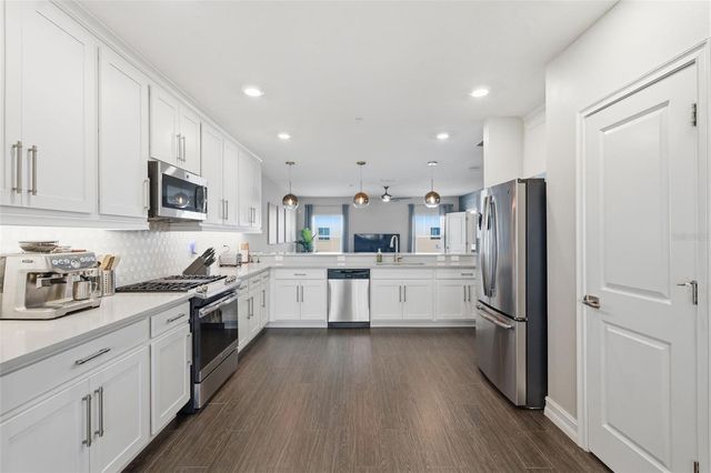 4921 W PAUL AVENUE 5, Tampa, FL 33611