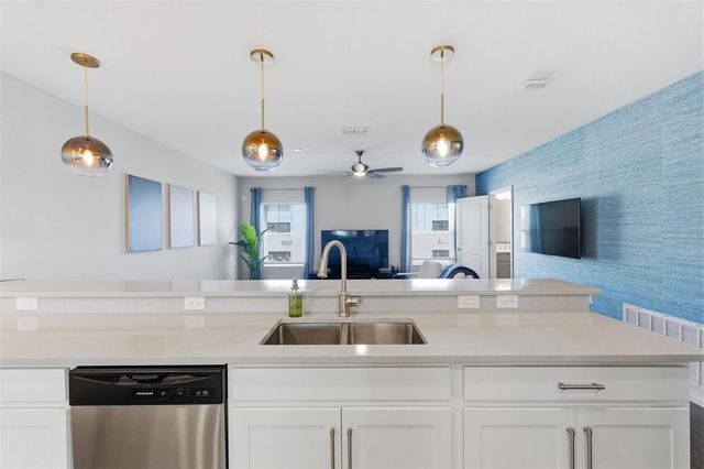 4921 W PAUL AVENUE 5, Tampa, FL 33611