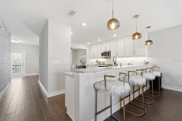 4921 W PAUL AVENUE 5, Tampa, FL 33611