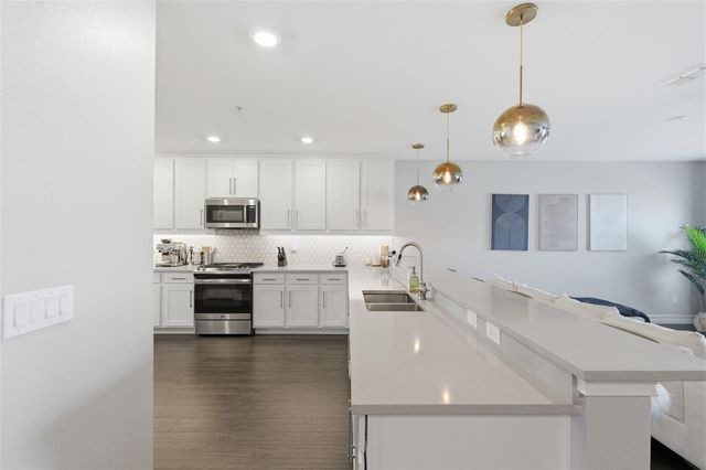 4921 W PAUL AVENUE 5, Tampa, FL 33611