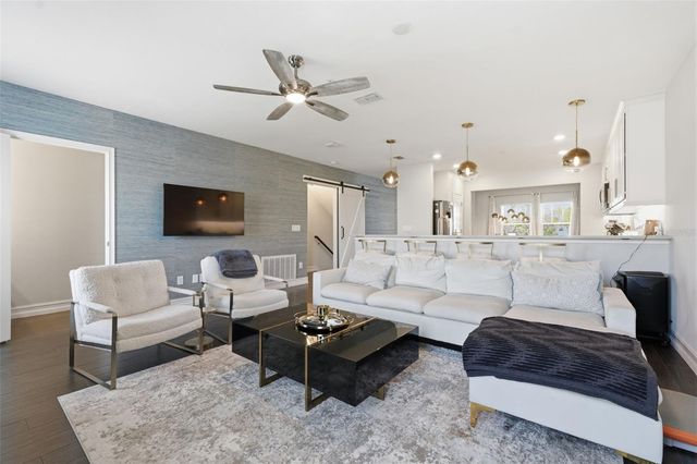 4921 W PAUL AVENUE 5, Tampa, FL 33611