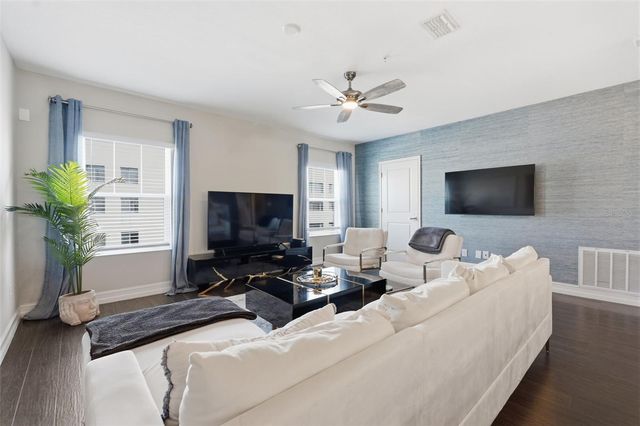 4921 W PAUL AVENUE 5, Tampa, FL 33611