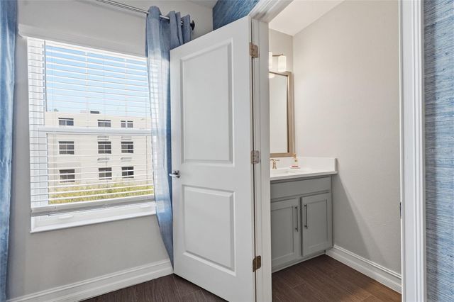 4921 W PAUL AVENUE 5, Tampa, FL 33611