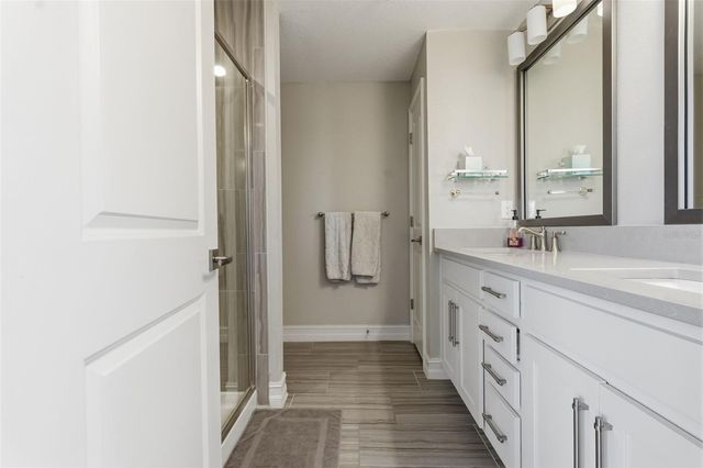 4921 W PAUL AVENUE 5, Tampa, FL 33611