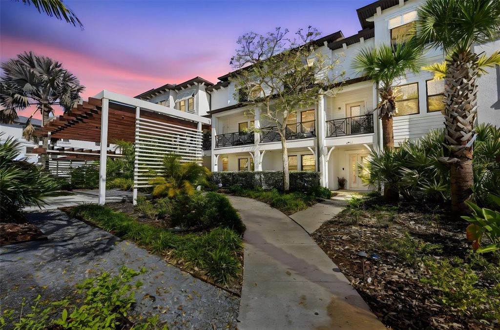 4921 W PAUL AVENUE 5, Tampa, FL 33611