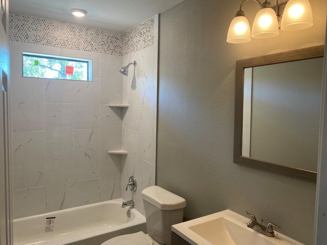 5962 Southwind Street, Houston, TX 77033