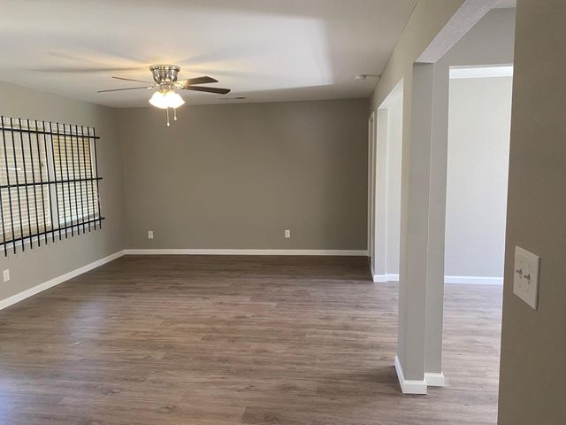 5962 Southwind Street, Houston, TX 77033