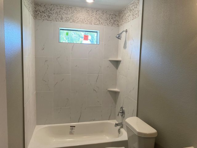 5962 Southwind Street, Houston, TX 77033