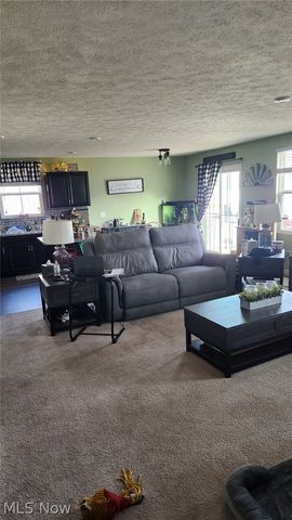 2608 Bishop Oval, Barberton, OH 44203