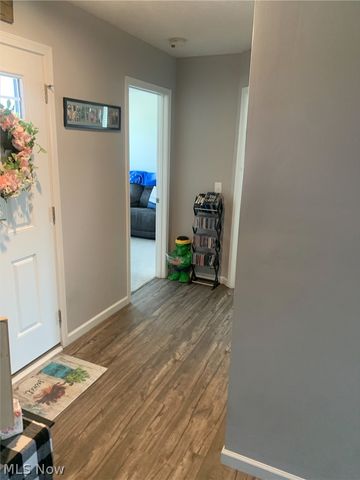 2608 Bishop Oval, Barberton, OH 44203