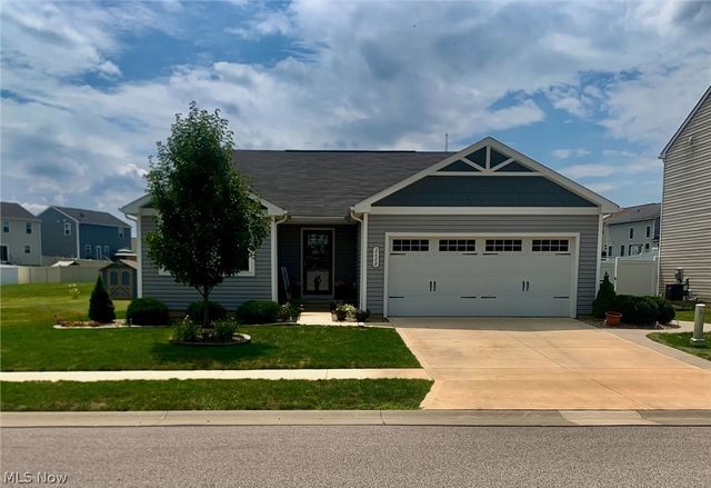 2608 Bishop Oval, Barberton, OH 44203