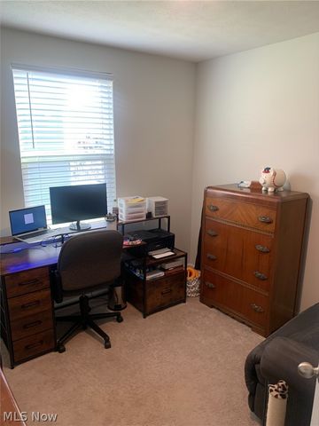 2608 Bishop Oval, Barberton, OH 44203