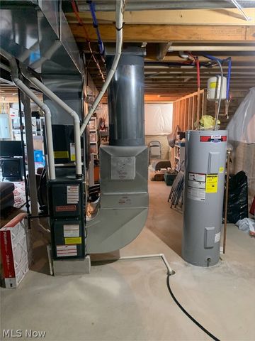 2608 Bishop Oval, Barberton, OH 44203