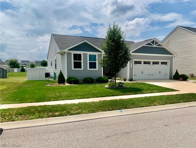 2608 Bishop Oval, Barberton, OH 44203