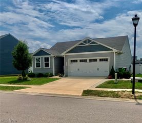 2608 Bishop Oval, Barberton, OH 44203