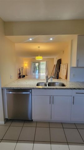 901 SW 141st Avenue 406M, Pembroke Pines, FL 33027