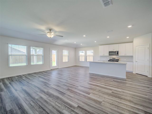 3405 Kingsgarden Road, Denton, TX 76207