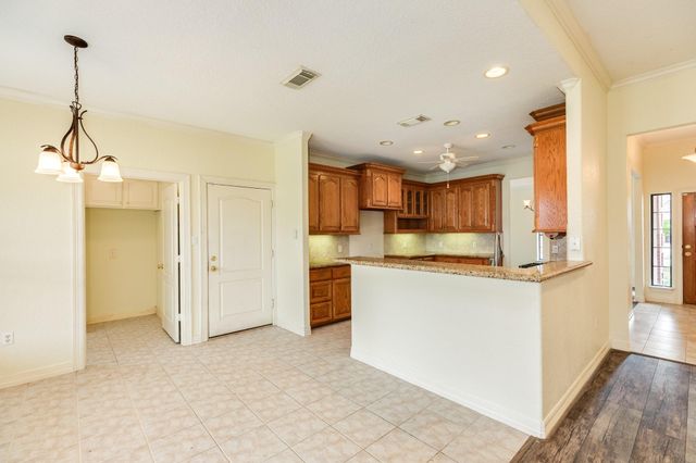 120 Mallard Drive, Clute, TX 77531