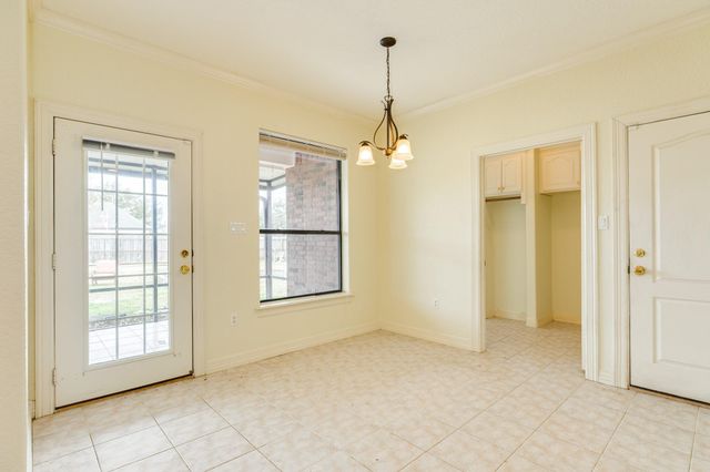 120 Mallard Drive, Clute, TX 77531