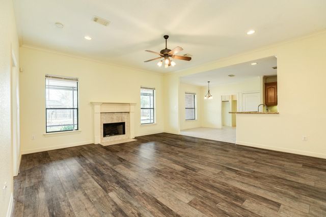 120 Mallard Drive, Clute, TX 77531