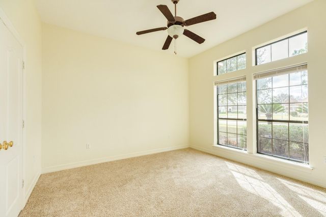 120 Mallard Drive, Clute, TX 77531