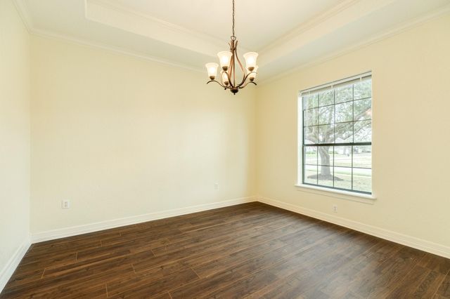 120 Mallard Drive, Clute, TX 77531