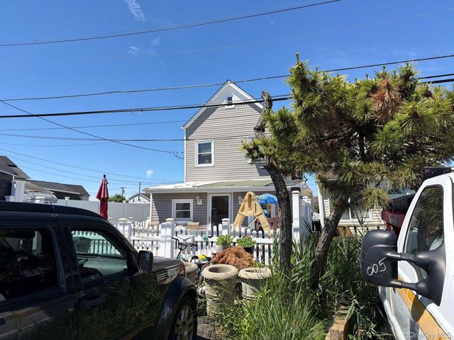 4 Bayview Avenue, Howard Beach, NY 11414