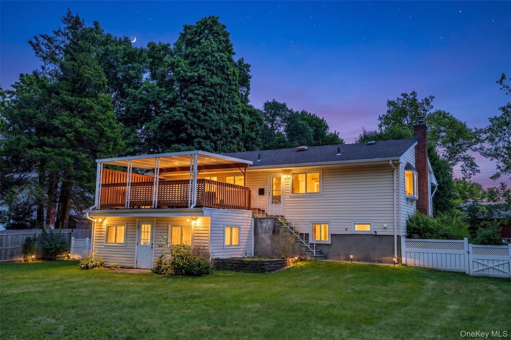 259 Burr Road, East Northport, NY 11731 — photo 2