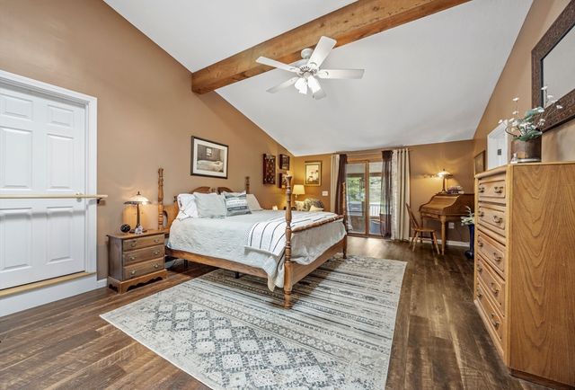 90 Kingman St, Taunton, MA 02718