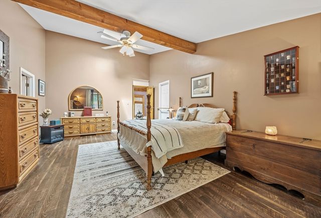 90 Kingman St, Taunton, MA 02718
