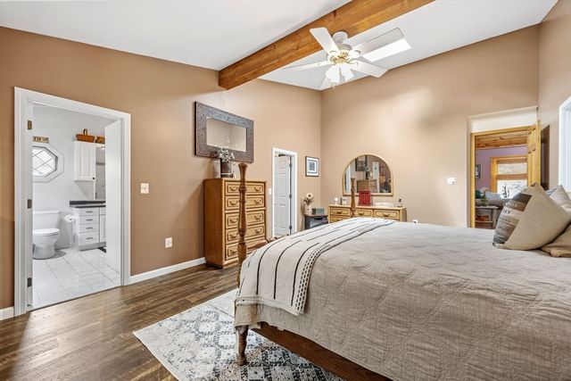 90 Kingman St, Taunton, MA 02718