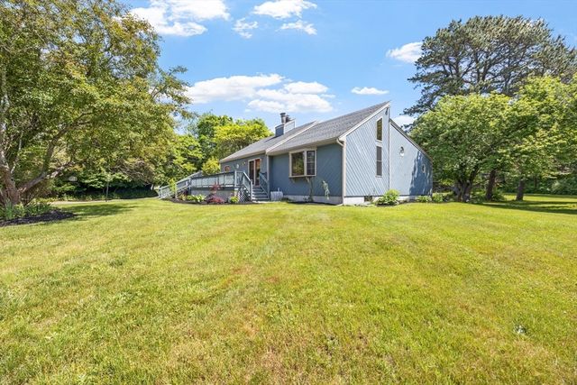 90 Kingman St, Taunton, MA 02718