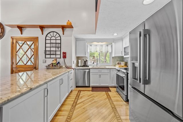 90 Kingman St, Taunton, MA 02718