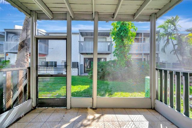 776 116TH AVENUE N 1105, St Petersburg, FL 33716