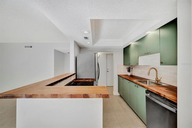 776 116TH AVENUE N 1105, St Petersburg, FL 33716