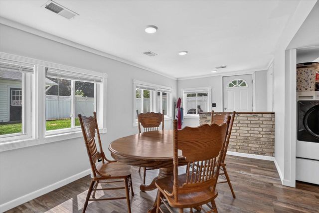 2416 Kellogg Avenue, Janesville, WI 53546