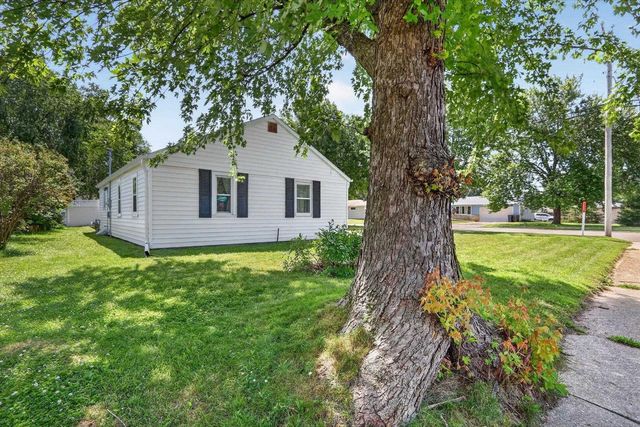 2416 Kellogg Avenue, Janesville, WI 53546