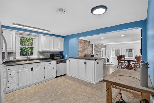 2416 Kellogg Avenue, Janesville, WI 53546