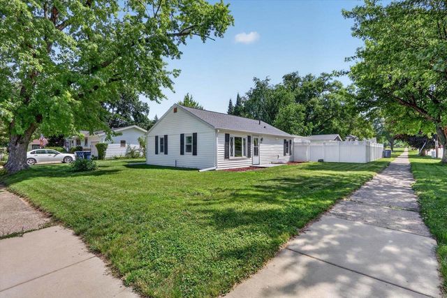 2416 Kellogg Avenue, Janesville, WI 53546