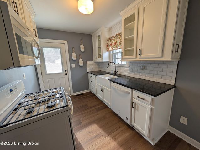 5010 Laughlin Ave, Louisville, KY 40214