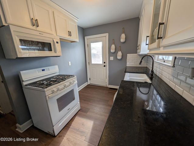 5010 Laughlin Ave, Louisville, KY 40214
