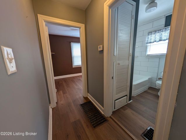 5010 Laughlin Ave, Louisville, KY 40214