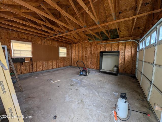 5010 Laughlin Ave, Louisville, KY 40214