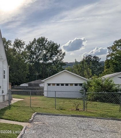 5010 Laughlin Ave, Louisville, KY 40214