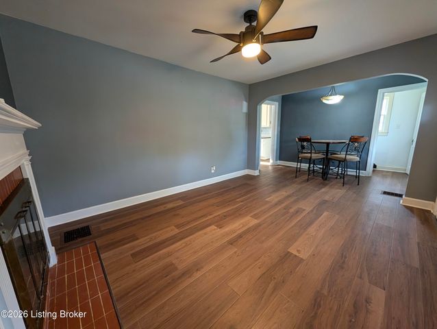 5010 Laughlin Ave, Louisville, KY 40214