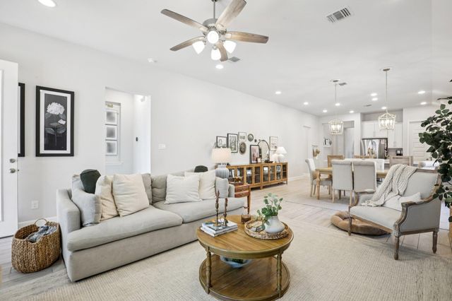 156 Plumbago LOOP, Bastrop, TX 78602