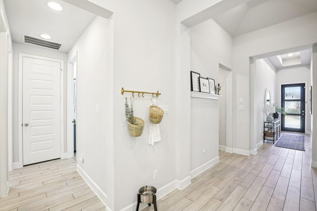 156 Plumbago LOOP, Bastrop, TX 78602