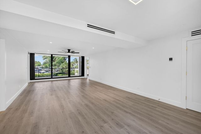 136 Lakeshore Drive, North Palm Beach, FL 33408