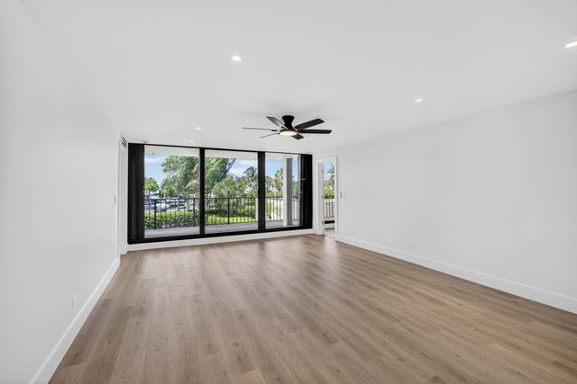 136 Lakeshore Drive, North Palm Beach, FL 33408
